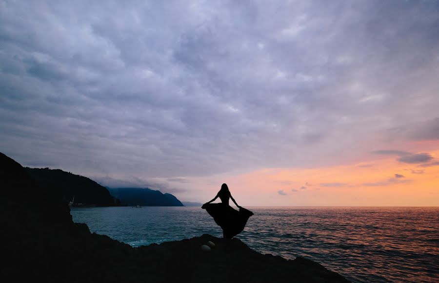 Fotografo di matrimoni Maksim Troickiy (maxtroitskiy). Foto del 25 luglio 2019