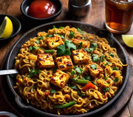 Veg Paneer Maggi