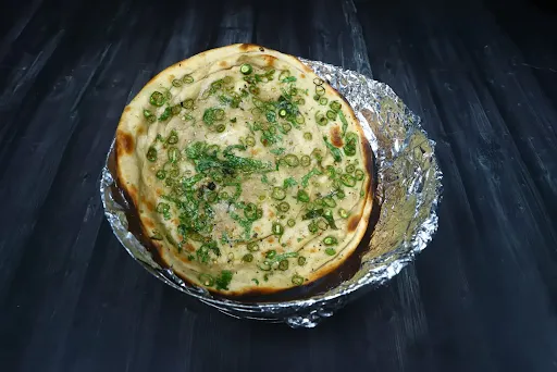 Green Chilli Paratha [Serves 1]