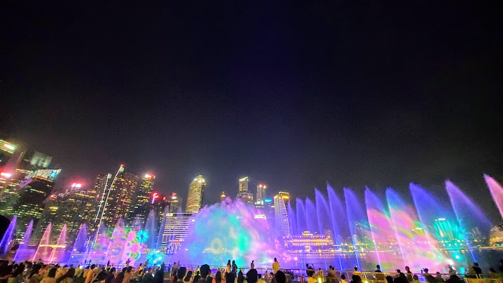 Guide to Visiting Marina Bay Sands, Singapore: Marina Bay Sands Spectra Show