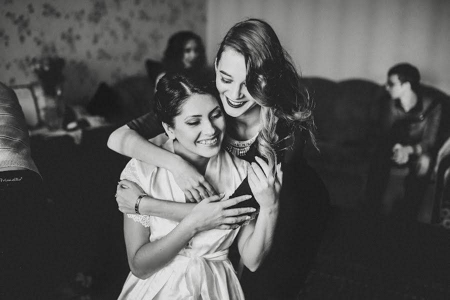 Photographe de mariage Kseniya Tkachenko (fotovnsk). Photo du 2 mars 2017