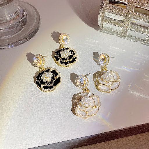 Title 7, Womens Fashion Temperament Pearl Camellia Earr...