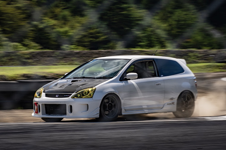 シビックタイプRのサーキット・ストリーム・Ep3・RN3・シビックに関するカスタム事例の投稿画像4枚目
