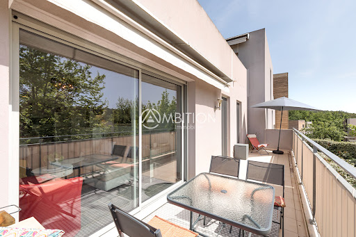 Apartment with terrace 1