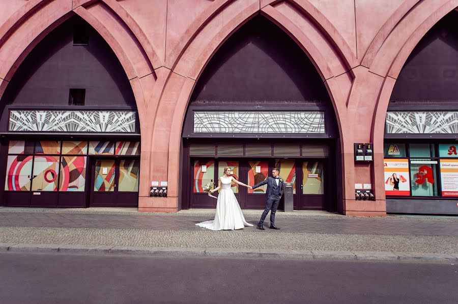 Svatební fotograf Evgeniy Merkulov (paparazzi48). Fotografie z 19.září 2019