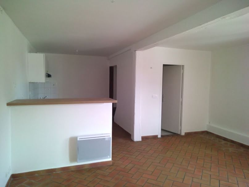 Location  appartement 3 pièces 72 m² à La Ferté-sous-Jouarre (77260), 810 €