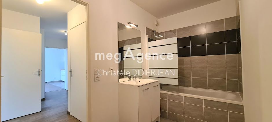 Vente appartement 3 pièces 61 m² à Saint-sebastien-sur-loire (44230), 222 600 €