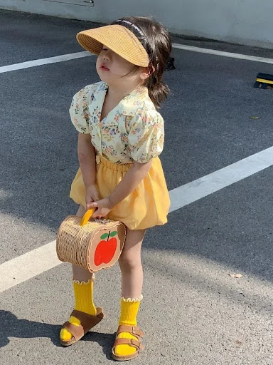 Title 2, Girls Floral Suit Summer Short Sleeve Two-piec...