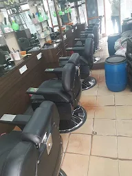 S.M.N. Mens's Beauty Saloon photo 1