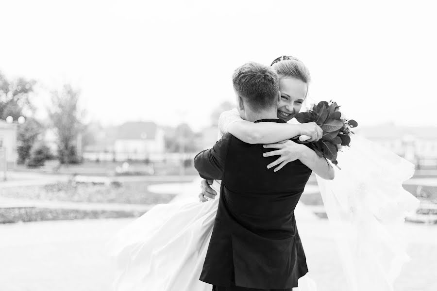 Wedding photographer Marta Malcevich (martaartmar). Photo of 10 May 2018