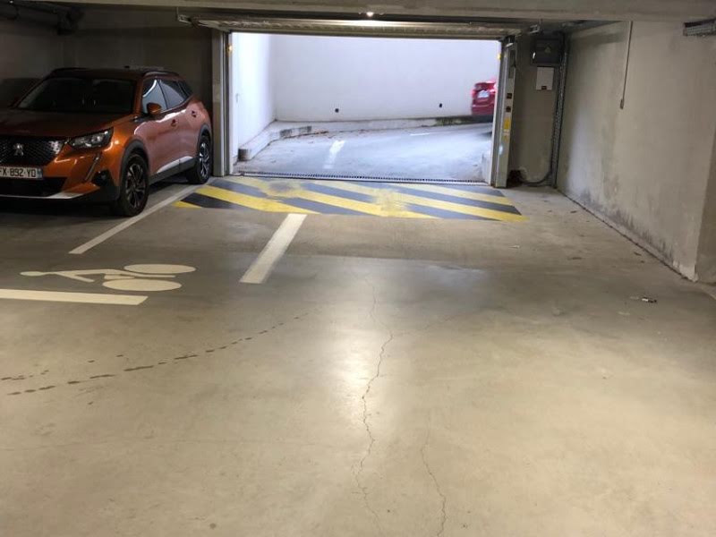 Location  parking  12 m² à Villeurbanne (69100), 54 €