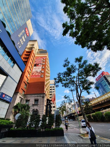 台北市中山區美食推薦豫園上海湯包館 首都大飯店 首都大飯店豫園中華料理 港式飲茶吃到飽 不收取服務費到八月底 鍾愛銅板美食的貪吃鬼