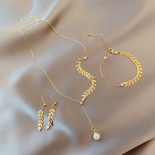 Title 2, Special-Interest Design Wheat Pearl Necklace Ea...
