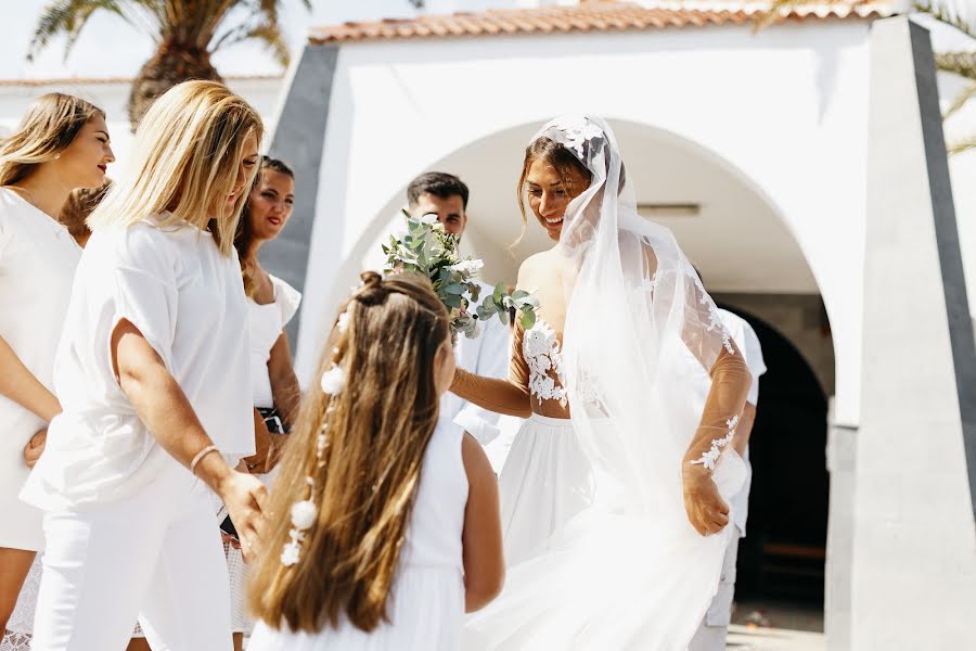 Wedding photographer Hariuc Dumitru (dimu11). Photo of 27 October 2018