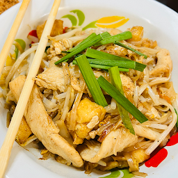 Pad Thai Noodle Chicken 