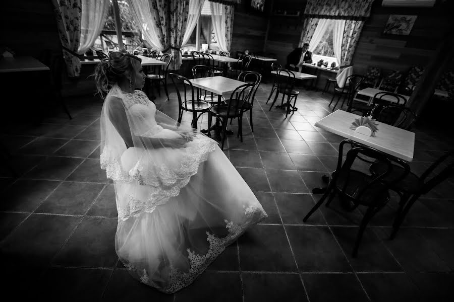 Fotografo di matrimoni Elena Milostnykh (shat-lav). Foto del 10 gennaio 2016