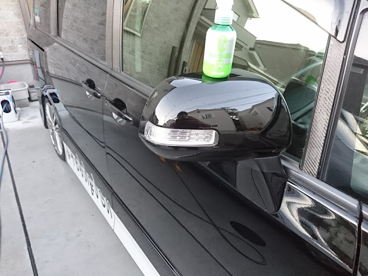 ノアの洗車・親子で洗車・雨なのに洗いたくなるのって（爆）に関するカスタム事例の投稿画像2枚目
