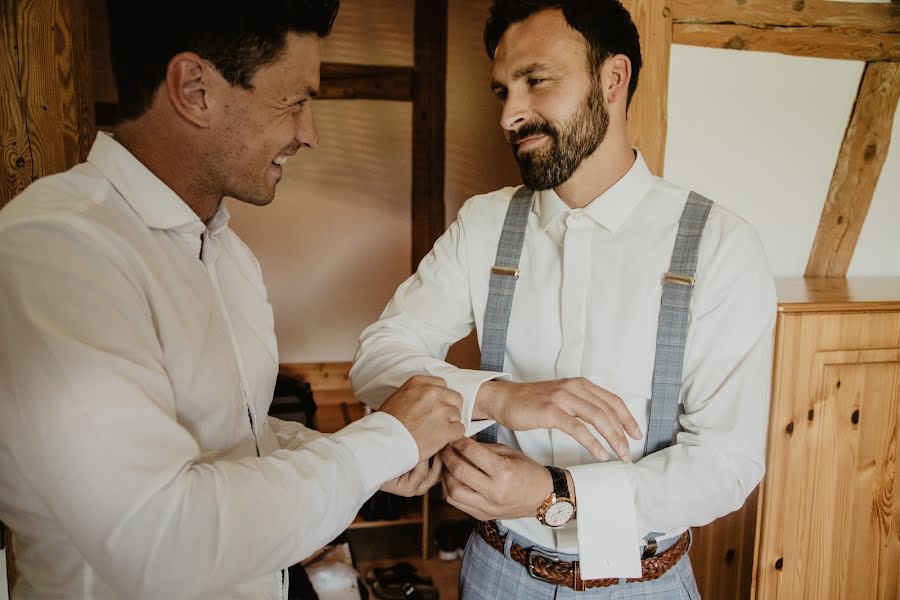 Fotografo di matrimoni Linda Und Tobi (lindaundtobi). Foto del 12 aprile 2019