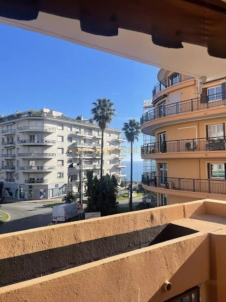 Vente viager 4 pièces 120 m² à Roquebrune-Cap-Martin (06190), 430 000 €