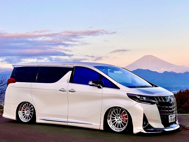 アルファードのみんなのエンジンルーム見てみたい・AL・VELL機甲師団📸カメラ部・Truth・朝カツに関するカスタム事例の投稿画像2枚目