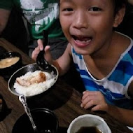 悅勝 丼飯、生魚片、握壽司專賣店