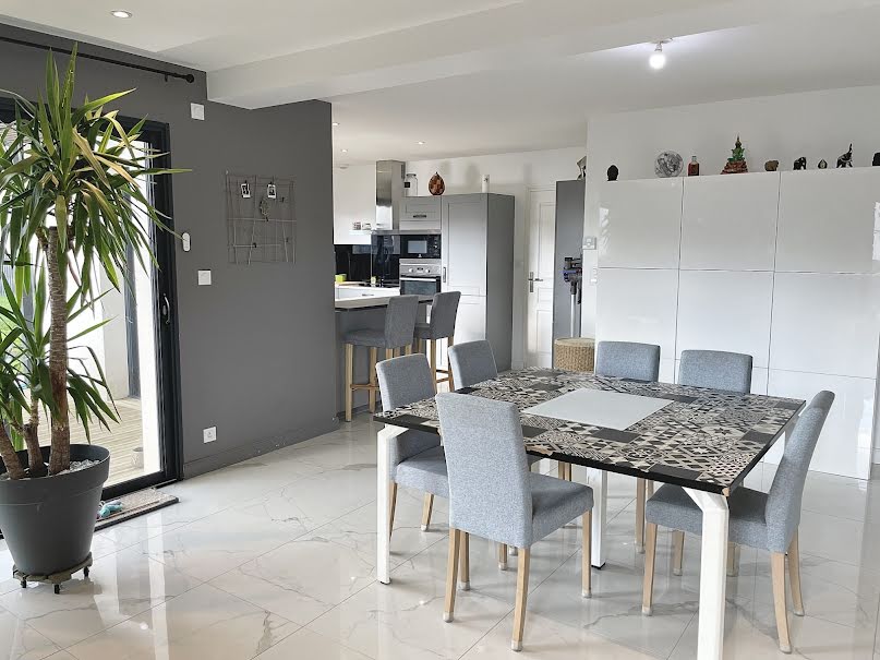 Vente maison 6 pièces 123 m² à Châteaugiron (35410), 420 000 €