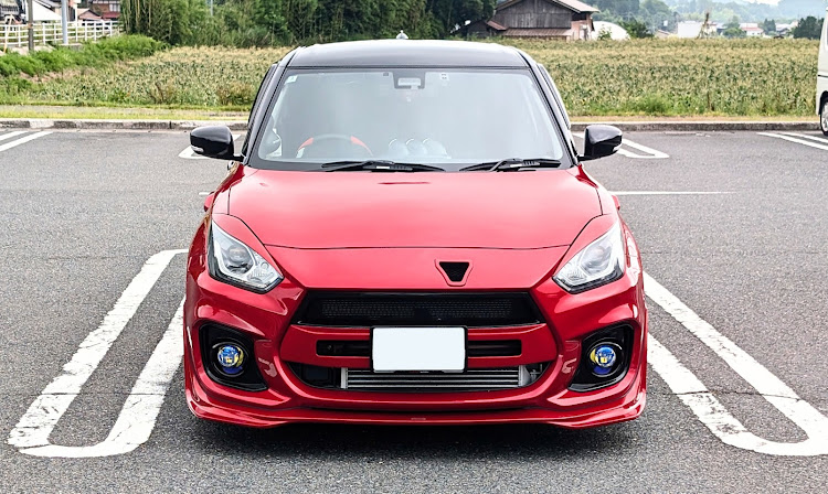 スイフトスポーツのいつもいいね＆コメントありがとうございます・７月もよろしくお願いいたします・アシンメトリー・食べ慣れた尾ラー・リコール修理完了まだ？に関するカスタム事例の投稿画像1枚目