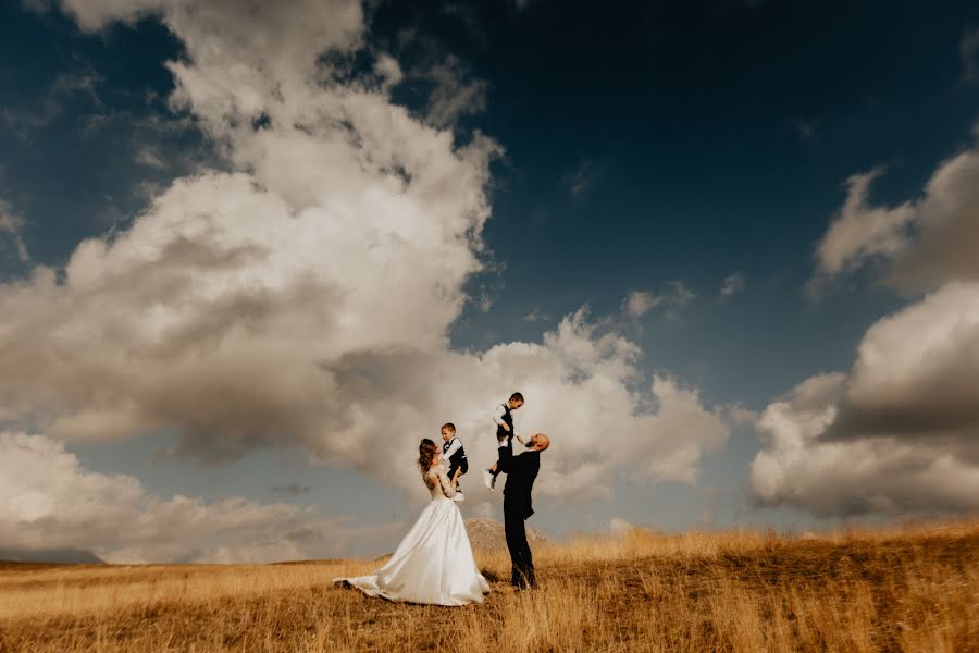 Fotografo di matrimoni Serena Roscetti (serenar). Foto del 2 ottobre 2023