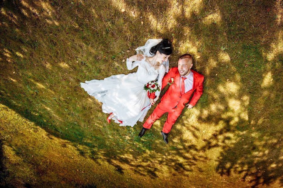 Wedding photographer Maksim Nikolaenkov (maksnikolaenkov). Photo of 2 November 2020