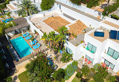 Villa avec piscine et terrasse 16