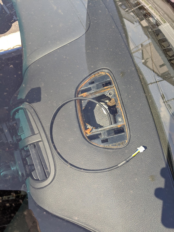 RX-7のDefi-Link Meter ADVANCE CR・水温 油温 油圧・3連メーター・DIY・ドライブに関するカスタム事例の投稿画像8枚目