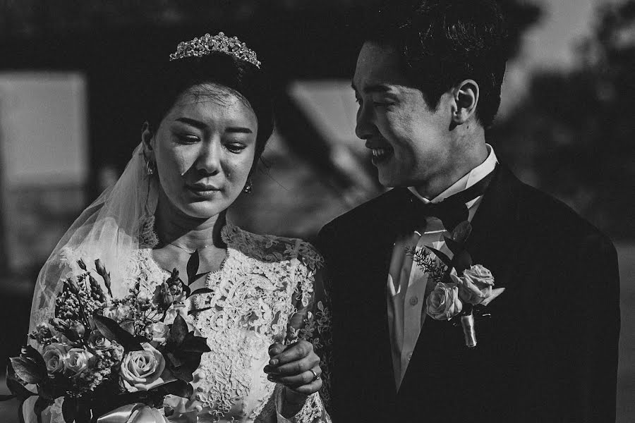 Fotógrafo de casamento Trung Dinh (ruxatphotography). Foto de 5 de setembro 2019