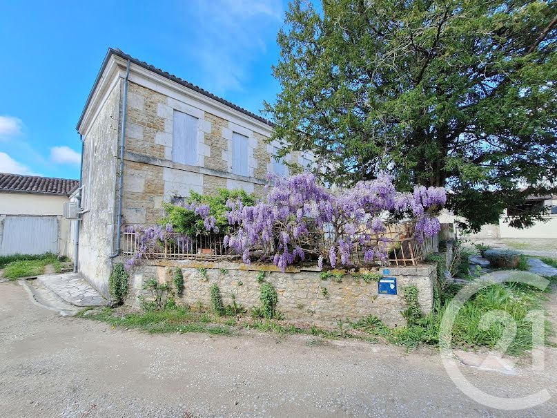 Vente maison 4 pièces 180 m² à Brizambourg (17770), 233 800 €