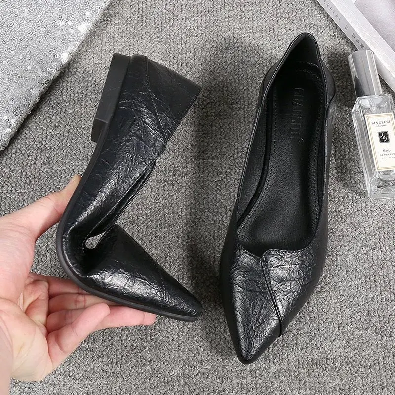 Bottines Courtes Femme Nouveaux Rétro Talon Épais Bout Carré Polyvalentes pour un Look Tendance et Confortable