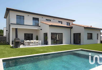 House with pool 1