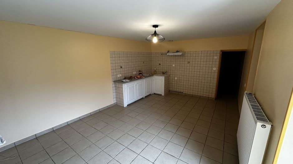 Location  appartement 5 pièces 86 m² à Gilhoc-sur-Ormèze (07270), 530 €