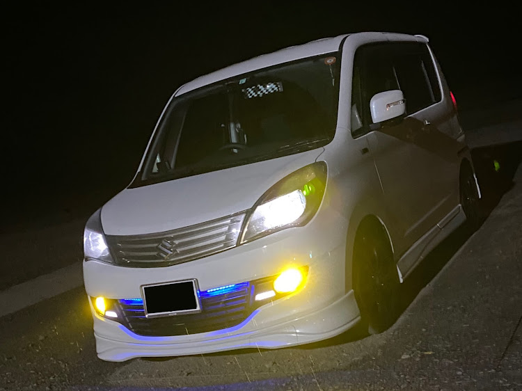 ソリオのブラックアンドホワイト・スズキ・特別仕様車・DIY・フォグに関するカスタム事例の投稿画像1枚目