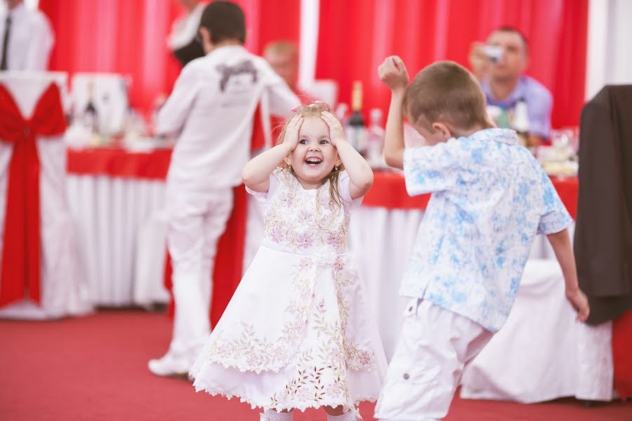 Fotógrafo de casamento Sergey Tuchkov (tucha). Foto de 8 de julho 2015