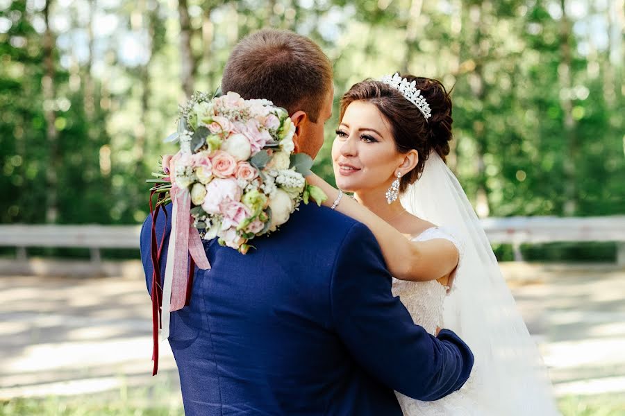 Wedding photographer Darina Valuyskaya (vdarina). Photo of 9 August 2018
