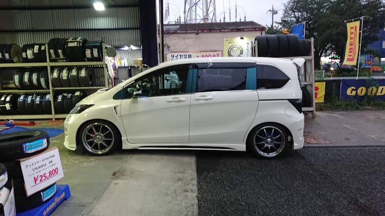 フリードのホイール交換・北海道遠征用・MAVERICKに関するカスタム事例の投稿画像2枚目