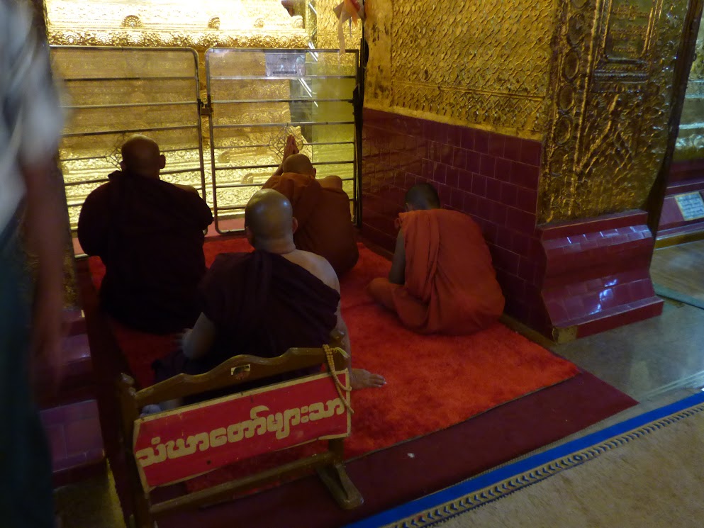 mahamuni pagoda - mandalay