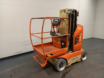 Picture of a JLG TOUCAN 8E