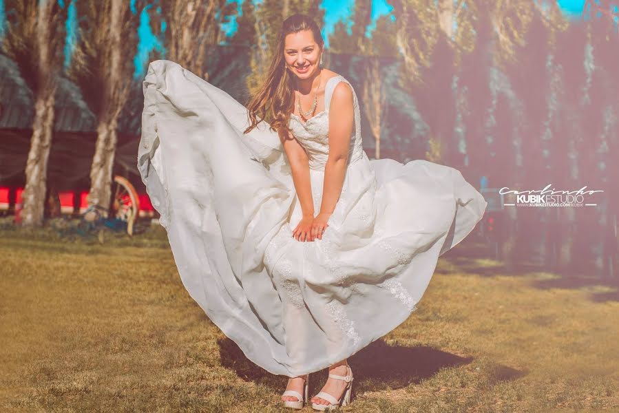 Fotografo di matrimoni Carlinho Calvo (kubikestudio). Foto del 28 settembre 2019