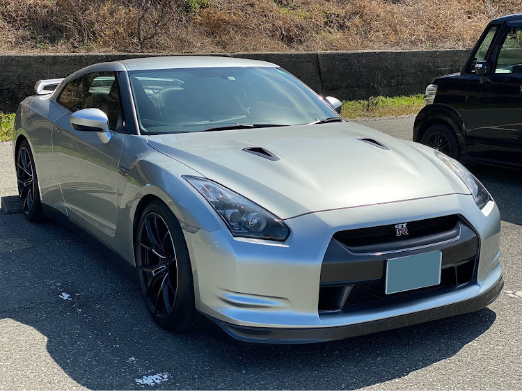 NISSAN GT-Rのセンスがない・お友達募集中・いつもイイネ&コメントありがとうございます🙇‍♂️・35の日・海は広いな大きいな♫に関するカスタム事例の投稿画像2枚目