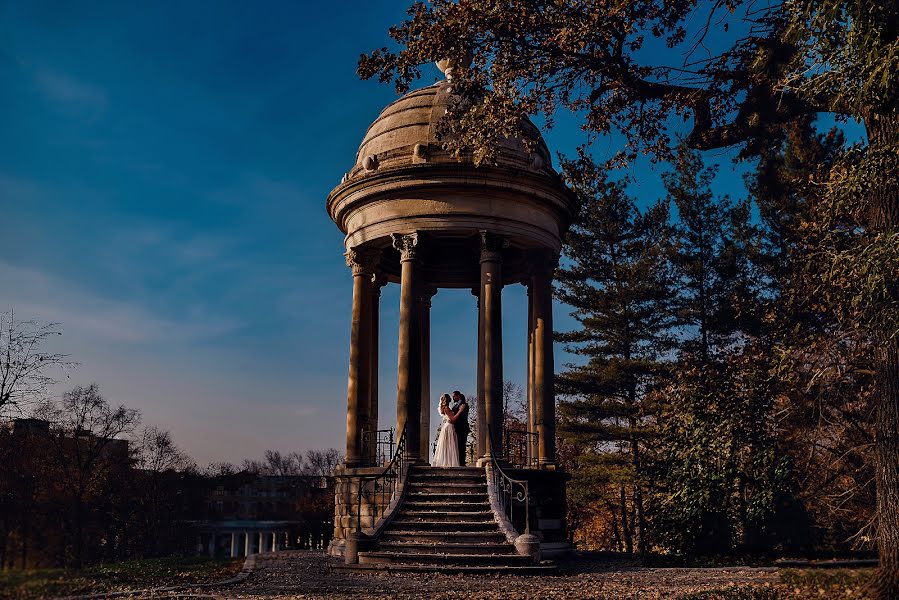 Wedding photographer Ionut Mircioaga (ionutmircioaga). Photo of 18 November 2021