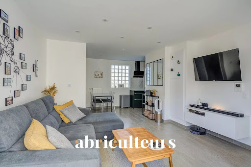 Apartment 5