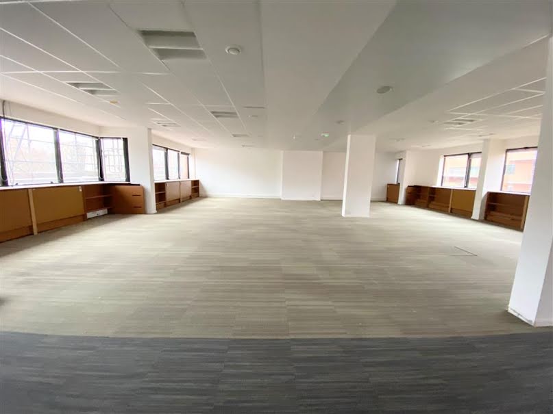 Location  locaux professionnels  378 m² à Ivry-sur-Seine (94200), 7 466 €