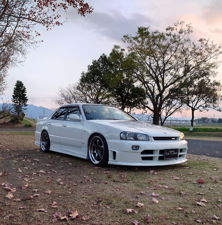 スカイラインのNISMO・ADVAN Racing R6・SHAFT AutoService・立駐映え📸・ホイールショットに関するカスタム事例の投稿画像1枚目