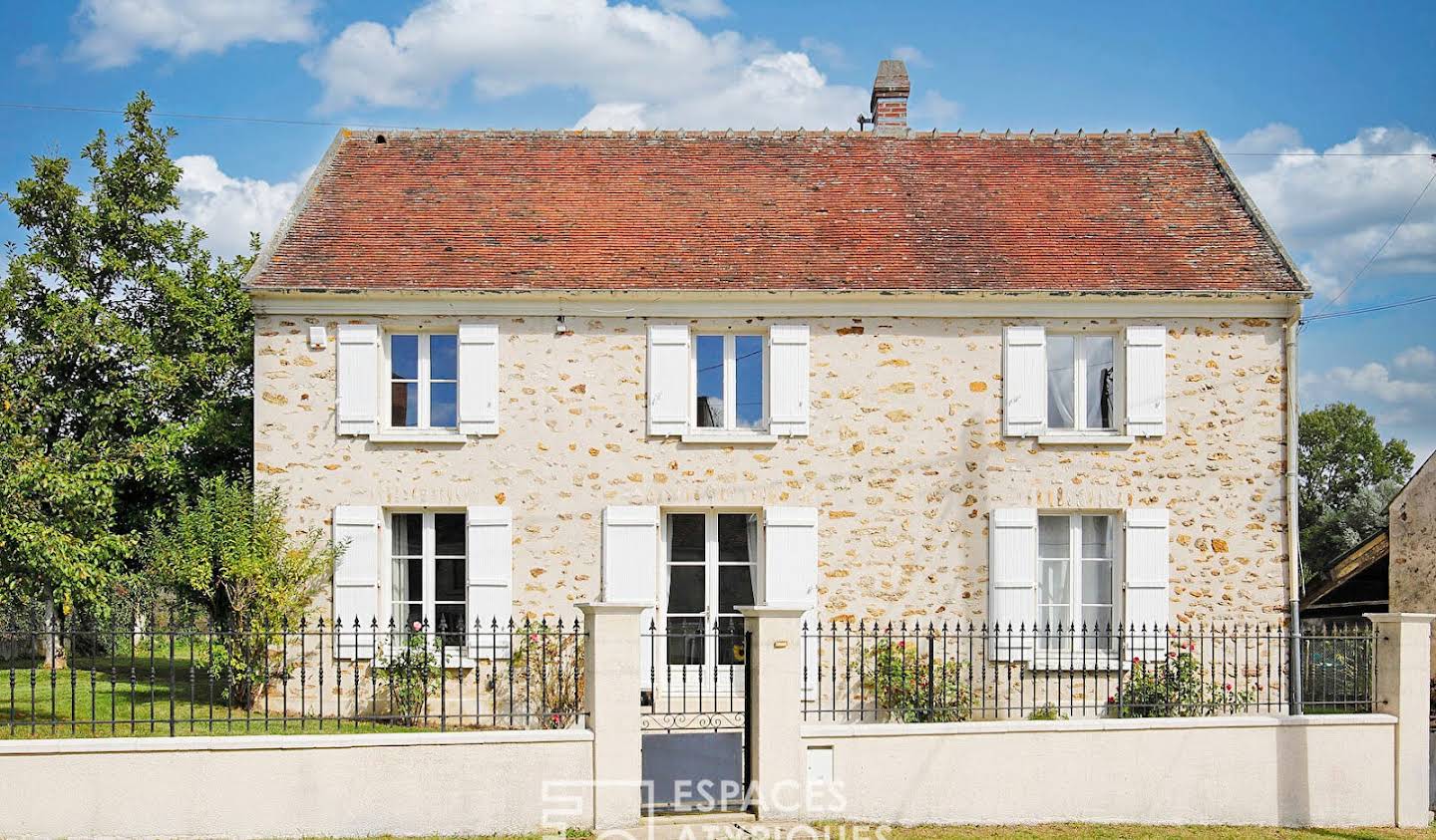 House with terrace Coulommiers