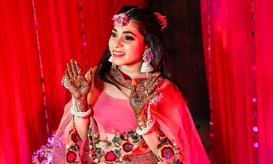 Wedding photographer Falguni Paras (ujoxh77). Photo of 9 May 2020